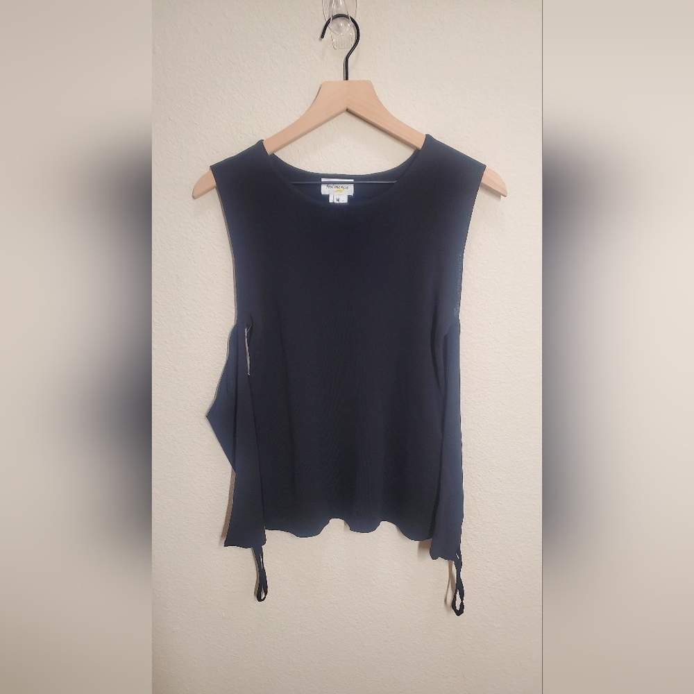 Find Me Now Elegant Black Sleeves Aside Top NWT